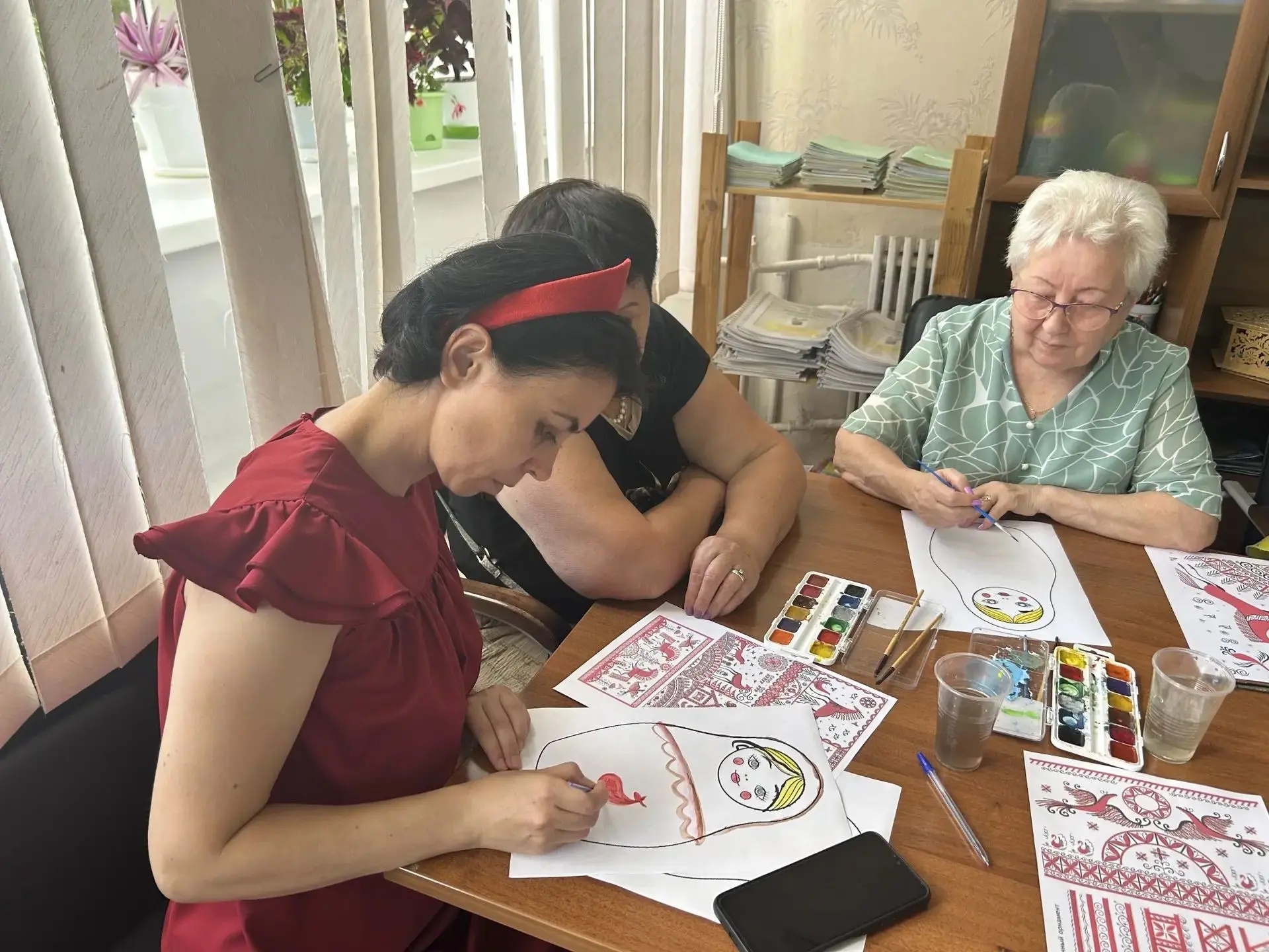 Социальная служба Никольского собора провела встречу «Народов России братство» в ЦСОН