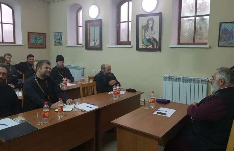 Собрание духовенства Камышинского благочиния состоялось в Никольском соборе