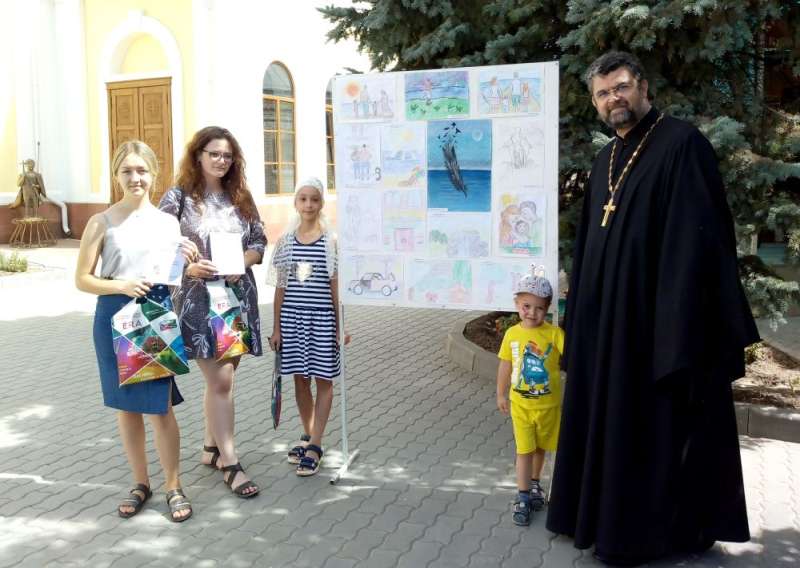 В Никольском кафедральном соборе поздравили победителей конкурса эссе и рисунков «Свобода»