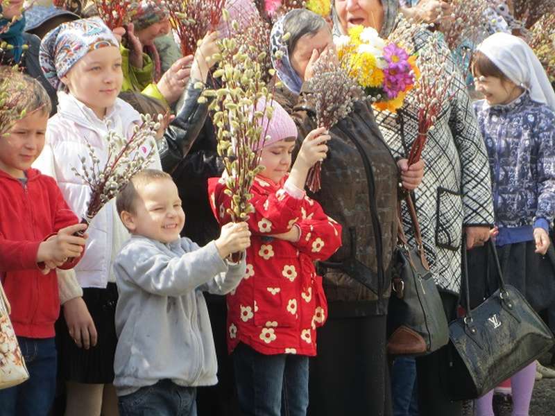 В Вербное воскресение Никольский собор встречал гостей и добрых друзей (ФОТО)