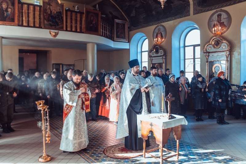 В Никольском кафедральном соборе была совершена панихида по убиенным в годы советских репрессий казакам (ФОТО)