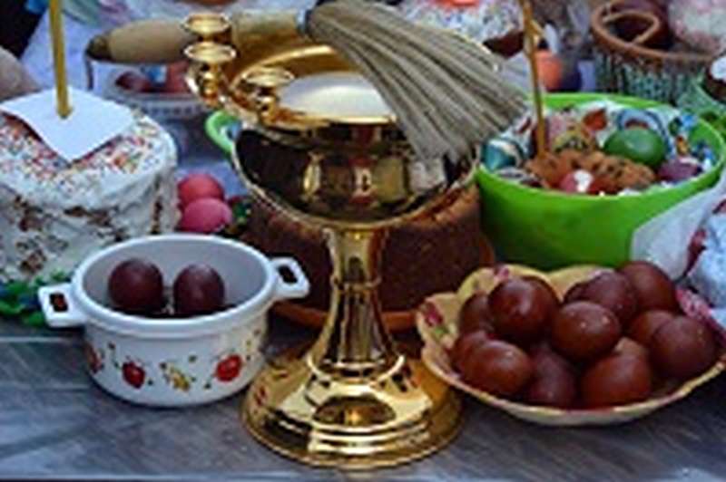 Освящение куличей и прочей снеди будет совершаться в Великую Субботу
