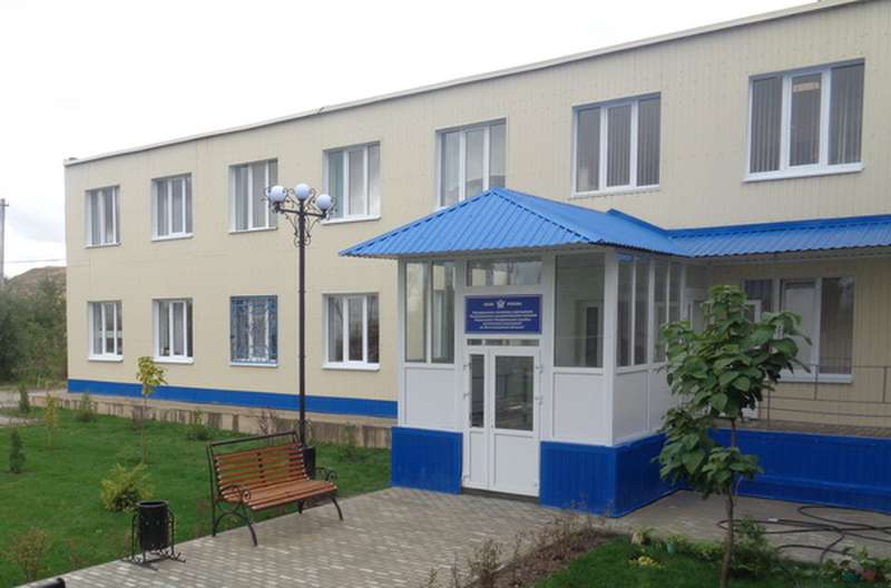 Священник и волонтер побывали в воспитательной колонии Камышина