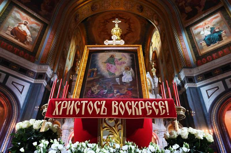 На портале Московского Патриархата размещено последование вечерни Недели Пасхи для домашнего совершения
