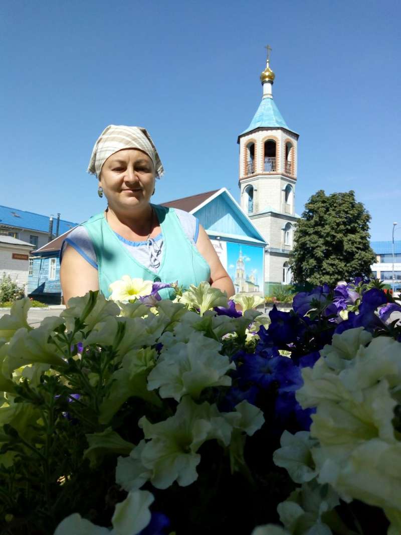 Люди Никольского кафедрального собора: садовник Оксана Федорова