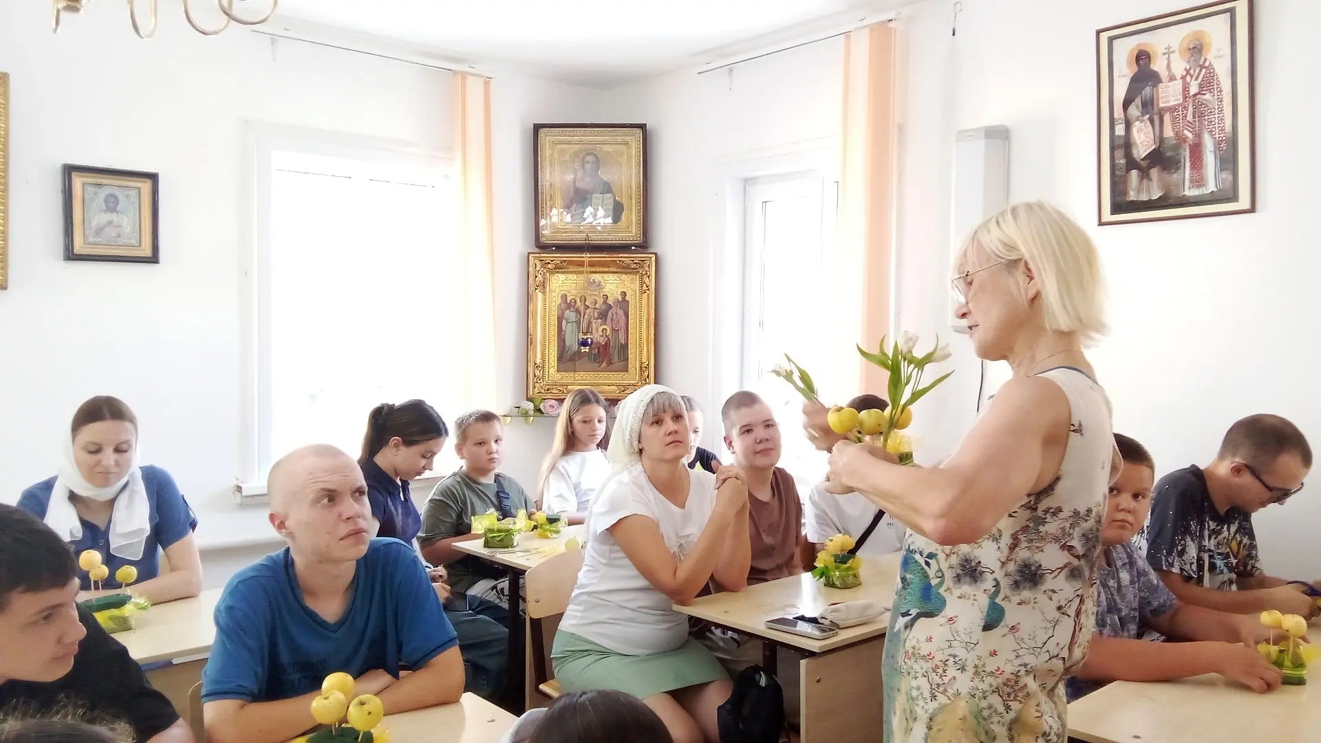 Мастер-класс по созданию цветочных композиций прошёл в преддверии Преображения Господня