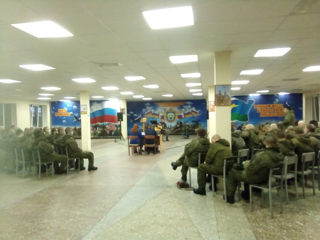 Рождественский концерт в 56-ой отдельной гвардейской десантно-штурмовой бригаде.