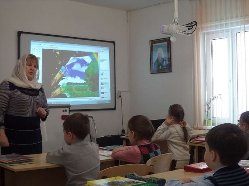 В Школе будущих первоклассников при Никольском кафедральном соборе занятия проходят с использованием интерактивного оборудования